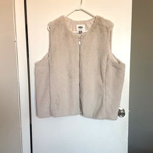 Old Navy Zip Faux Fur Vest - Size 2X